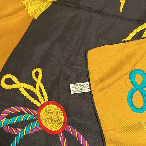 Celine scarf - Picture 8 of 8